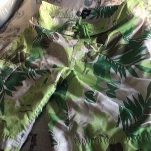 GAP Small size 30-32 boardshorts Velcrofly meshlined ❤️ for lower price&shipping